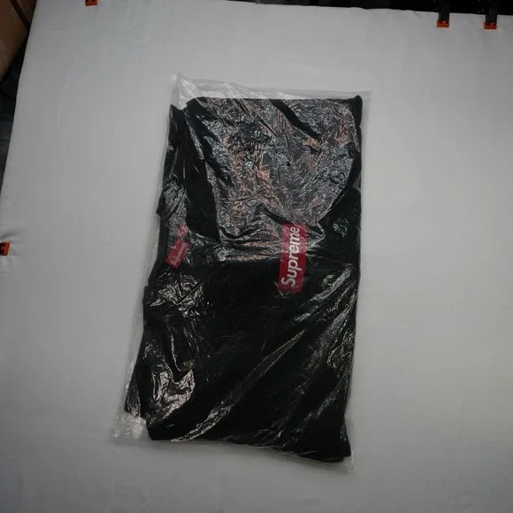 Supreme Box Logo Crewneck Sweatshirt Black Large XL NWT BOGOFW2022 Sealed.